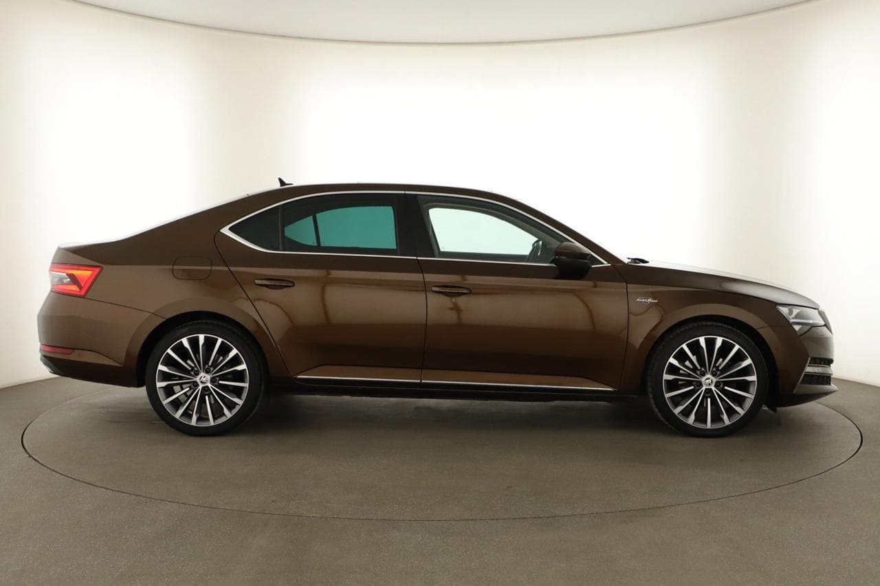 2022 Škoda SUPERB - 8