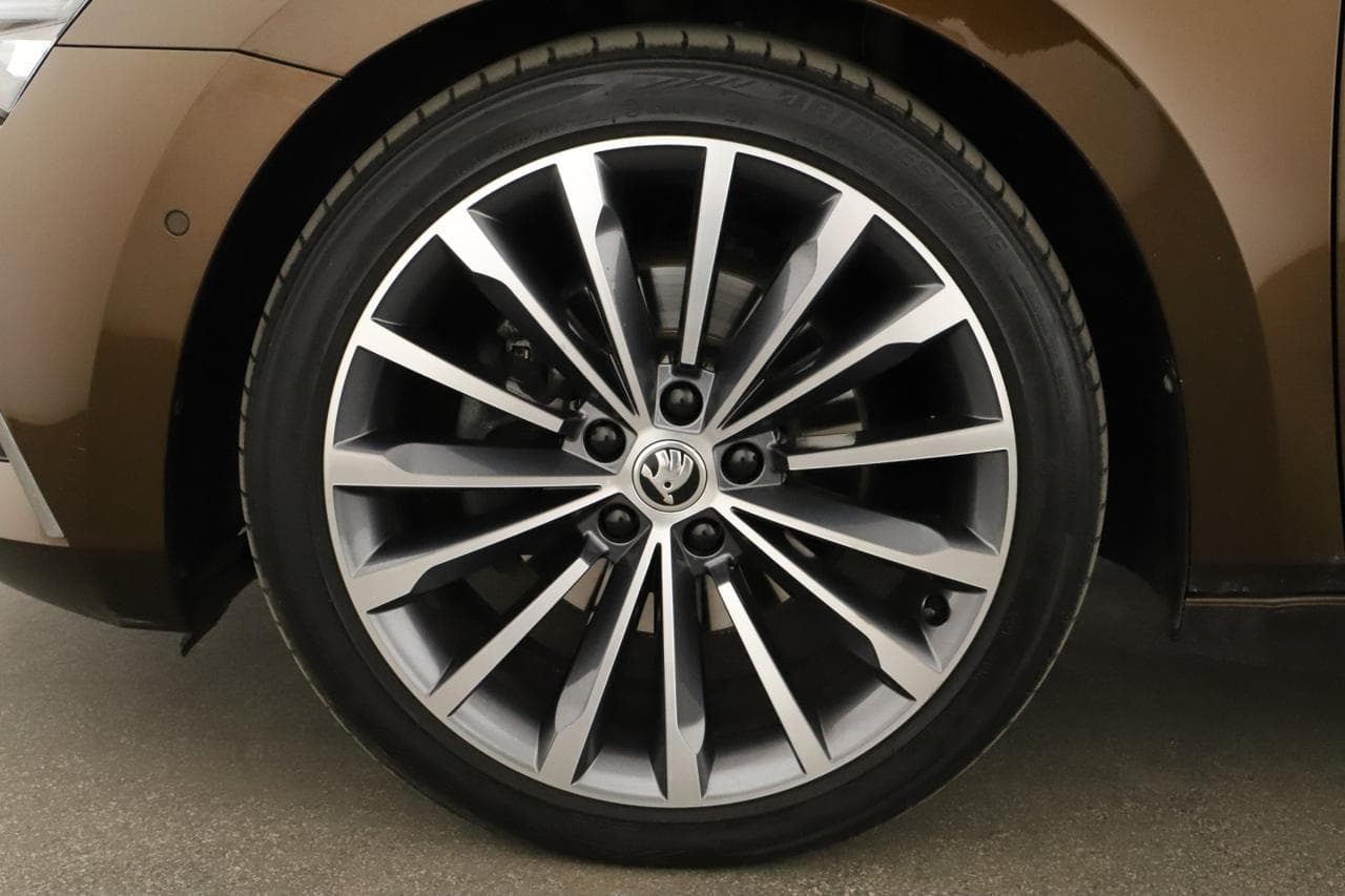 2022 Škoda SUPERB - 18