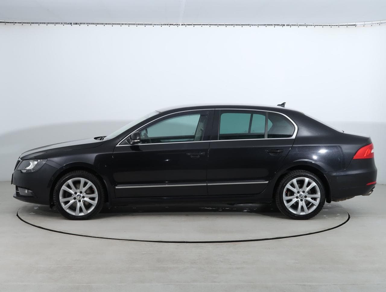 2014 Škoda SUPERB - 4
