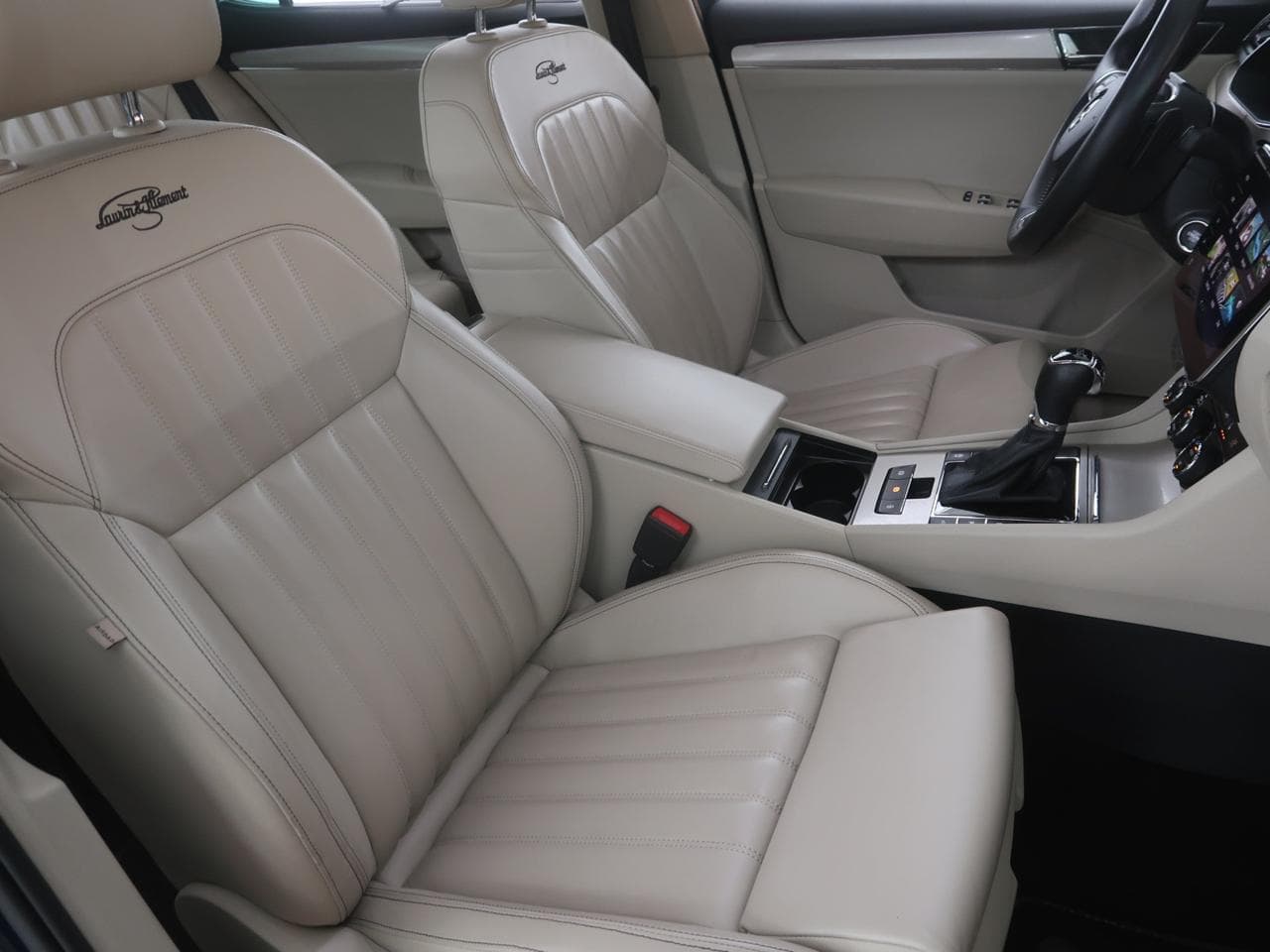 2021 Škoda SUPERB - 12