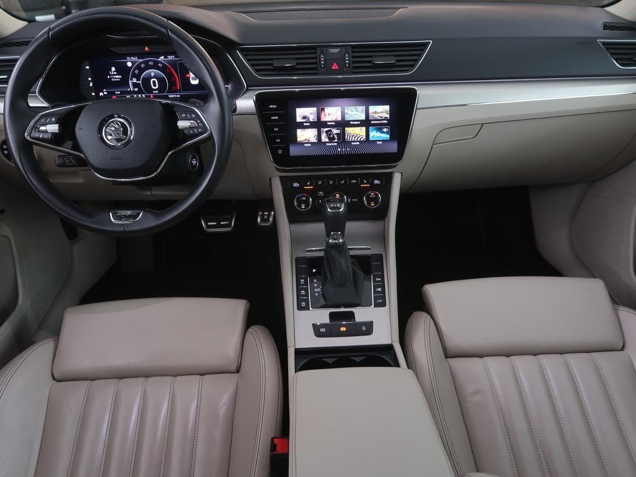 2021 Škoda SUPERB - 10