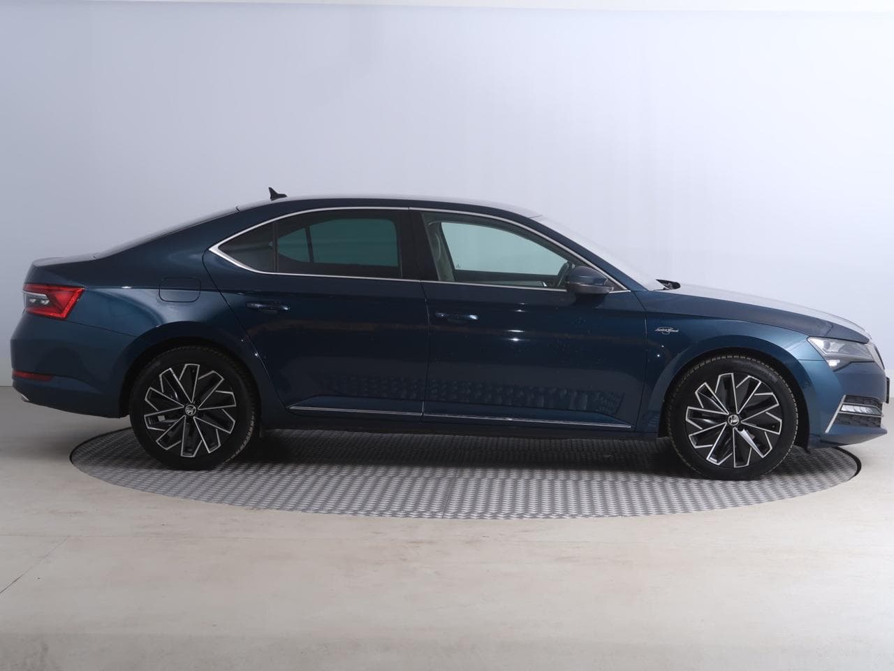 2021 Škoda SUPERB - 8