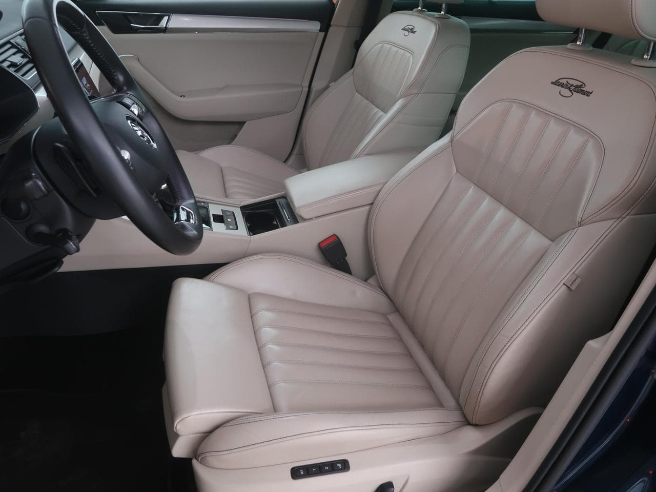 2021 Škoda SUPERB - 16