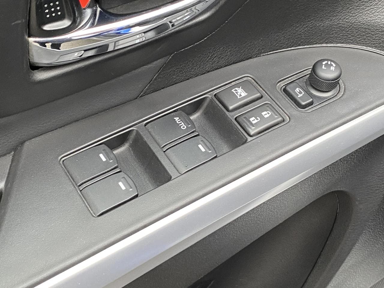 2014 Suzuki S-CROSS - 11