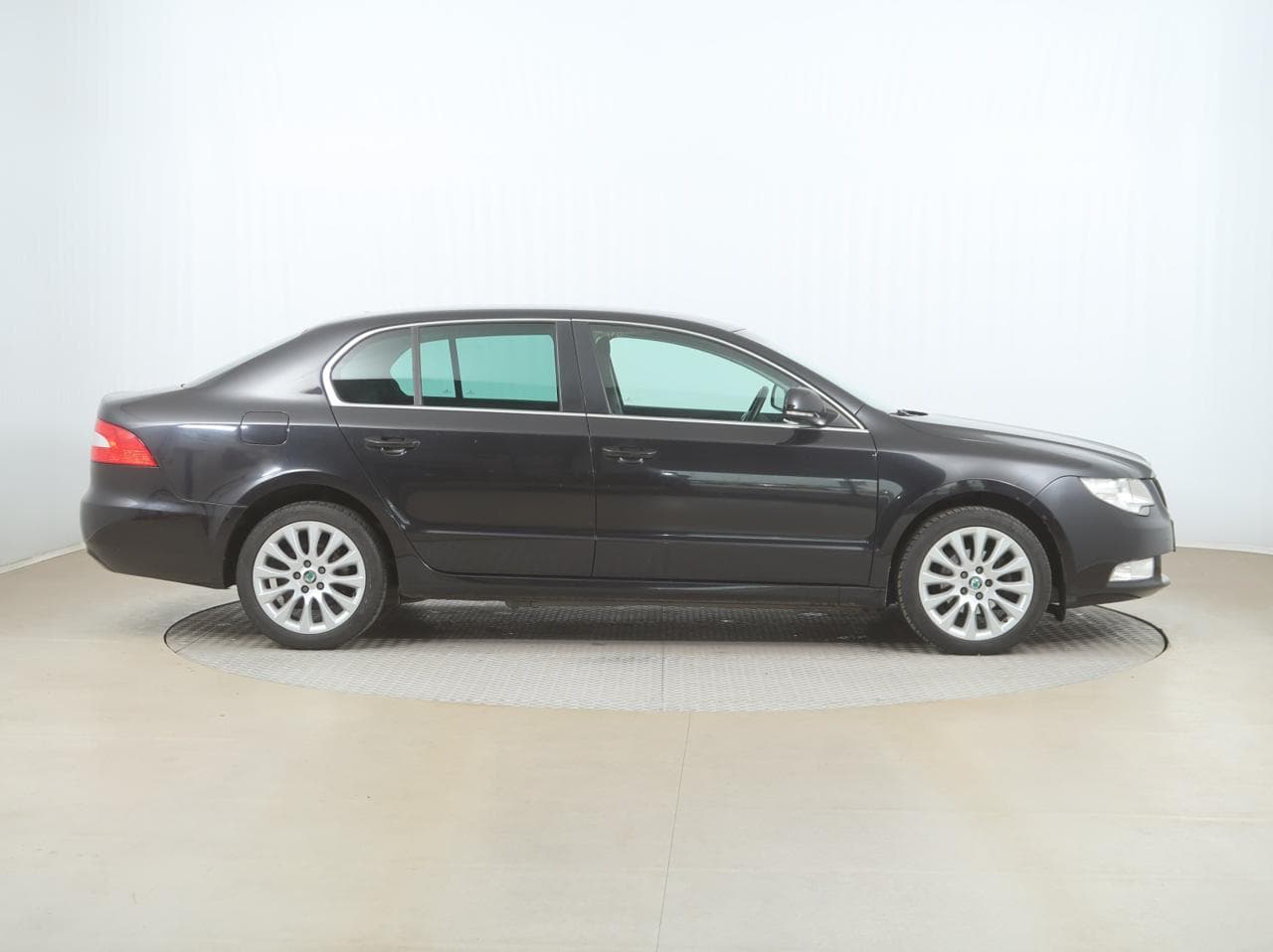 2012 Škoda SUPERB - 8