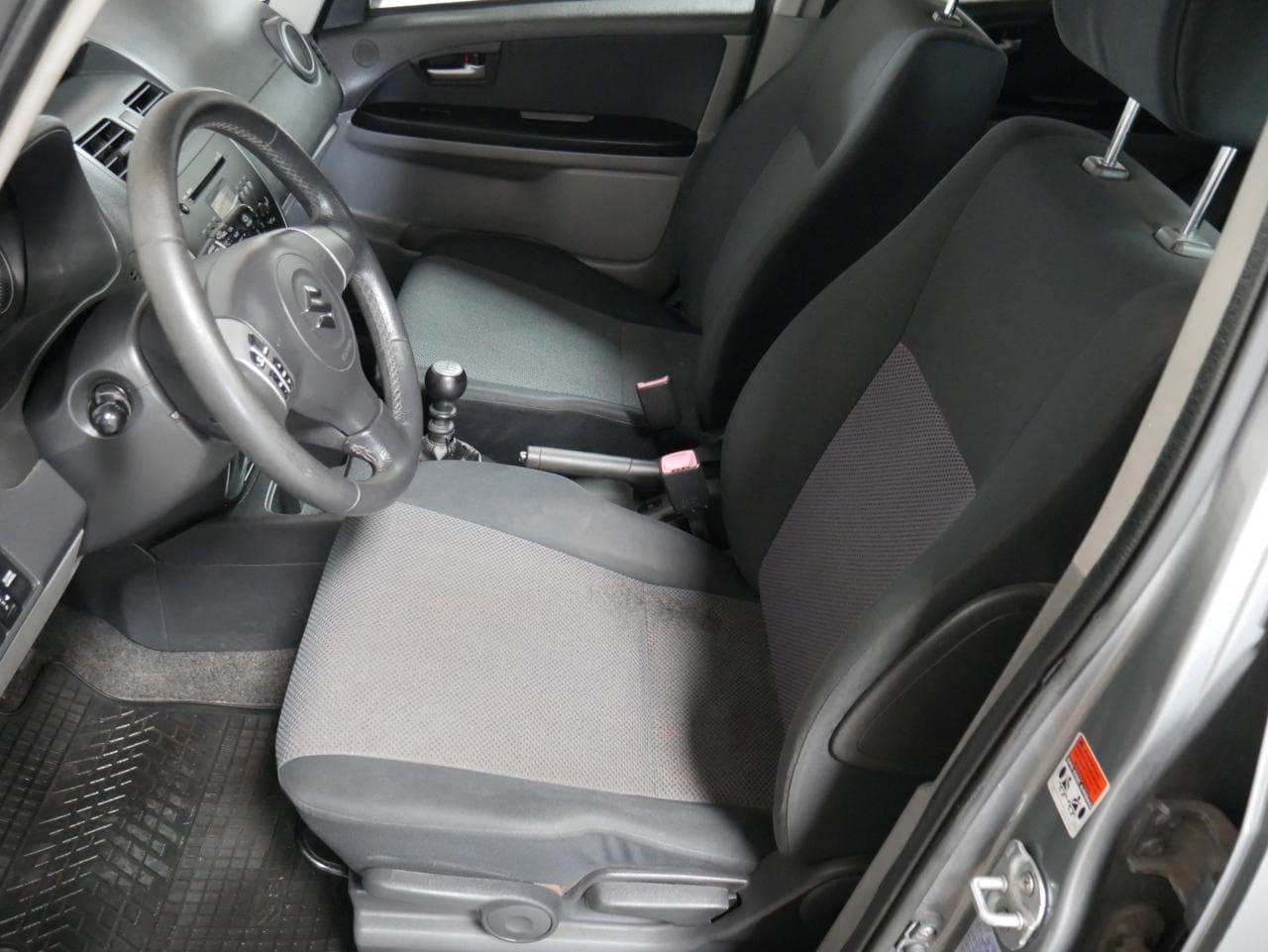 2006 Suzuki SX4 - 9