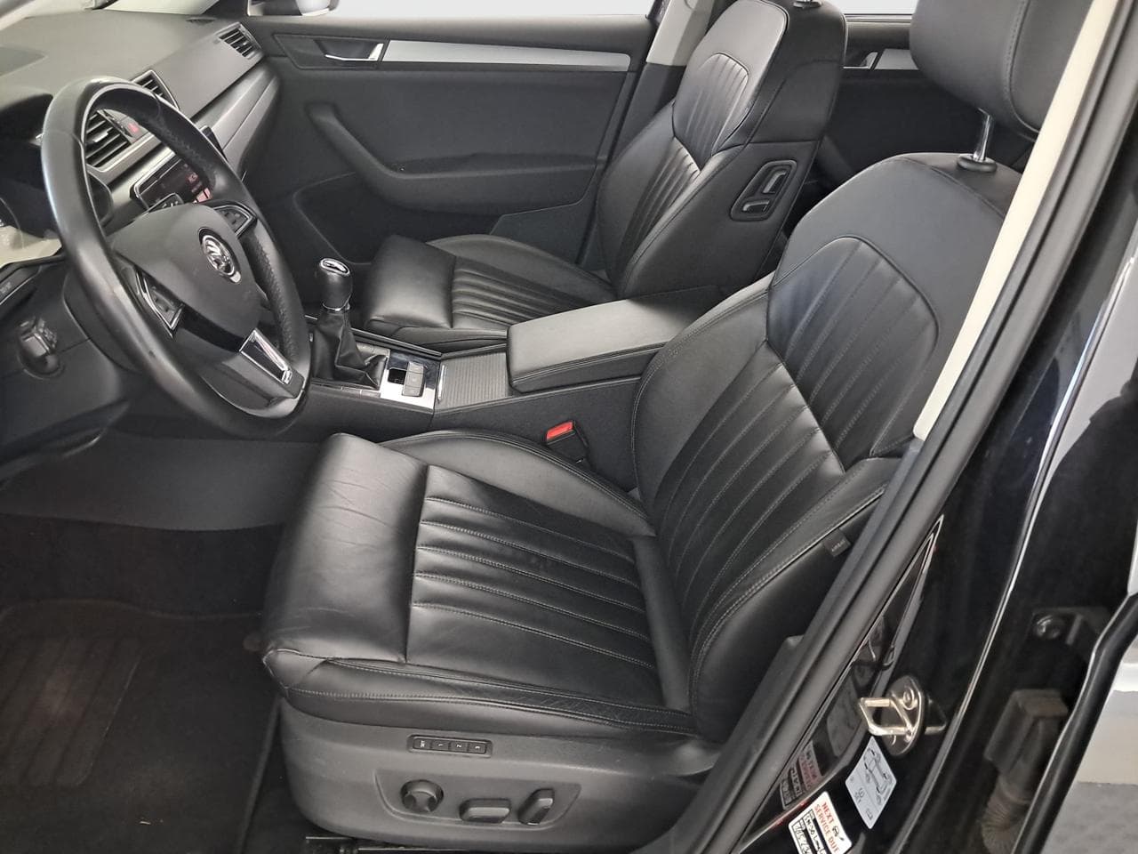 2019 Škoda SUPERB - 29