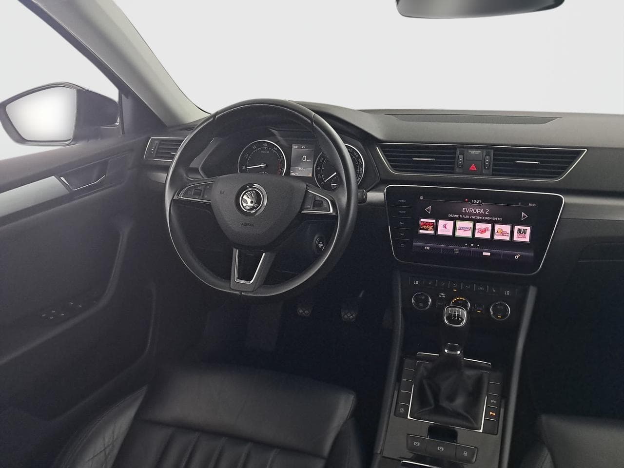 2019 Škoda SUPERB - 17