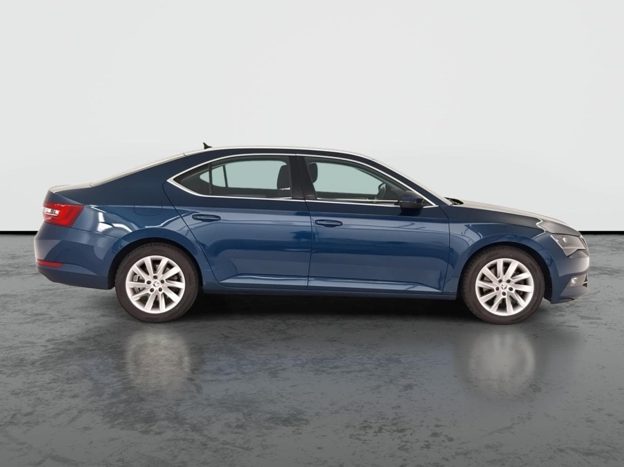 2017 Škoda SUPERB - 8