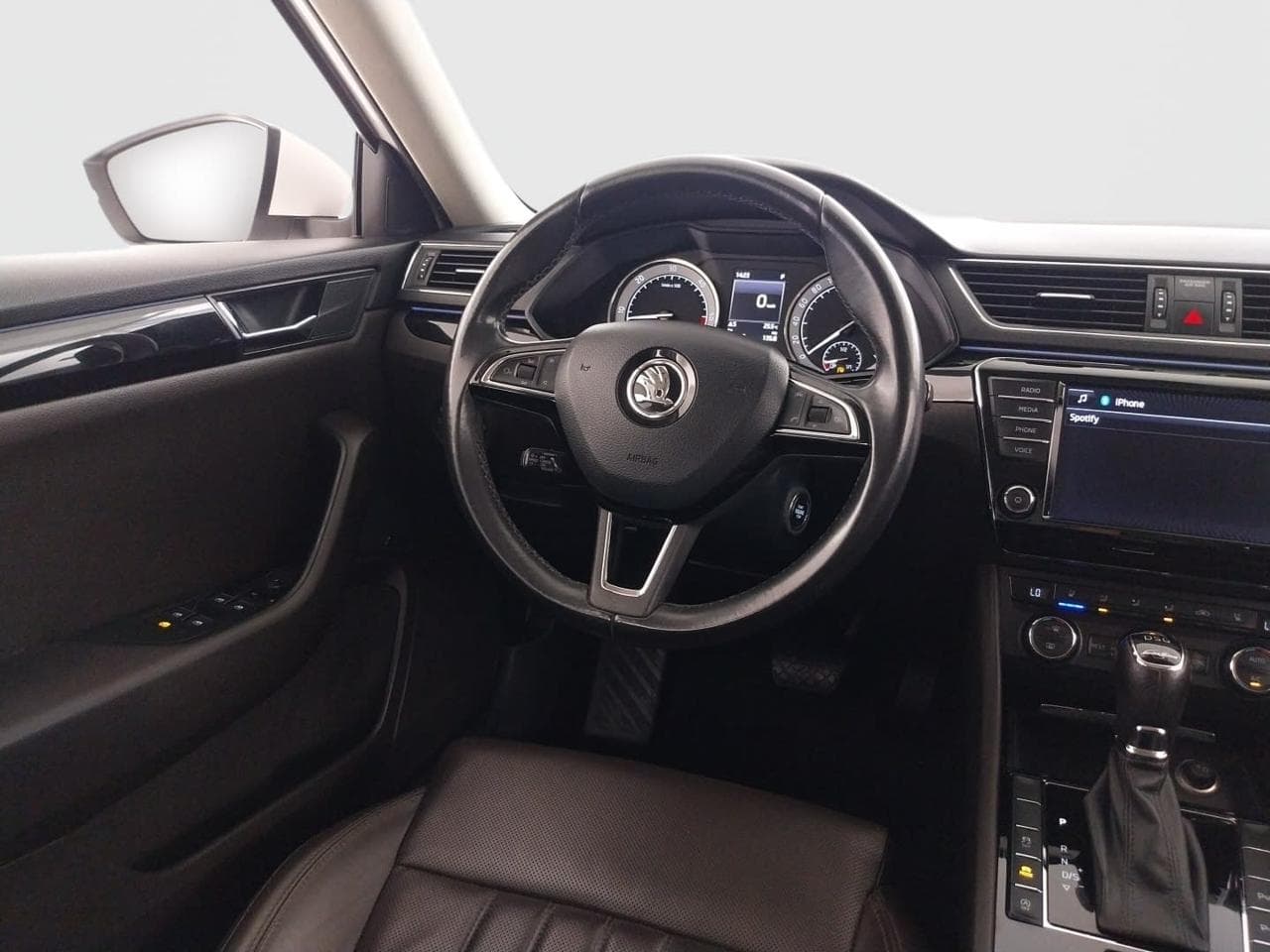 2016 Škoda SUPERB - 9