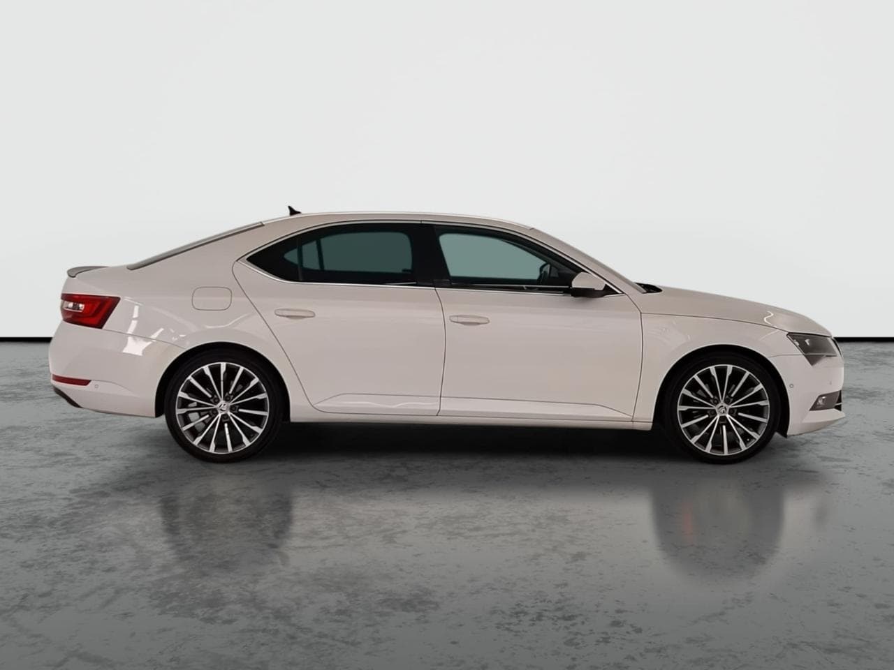 2016 Škoda SUPERB - 8