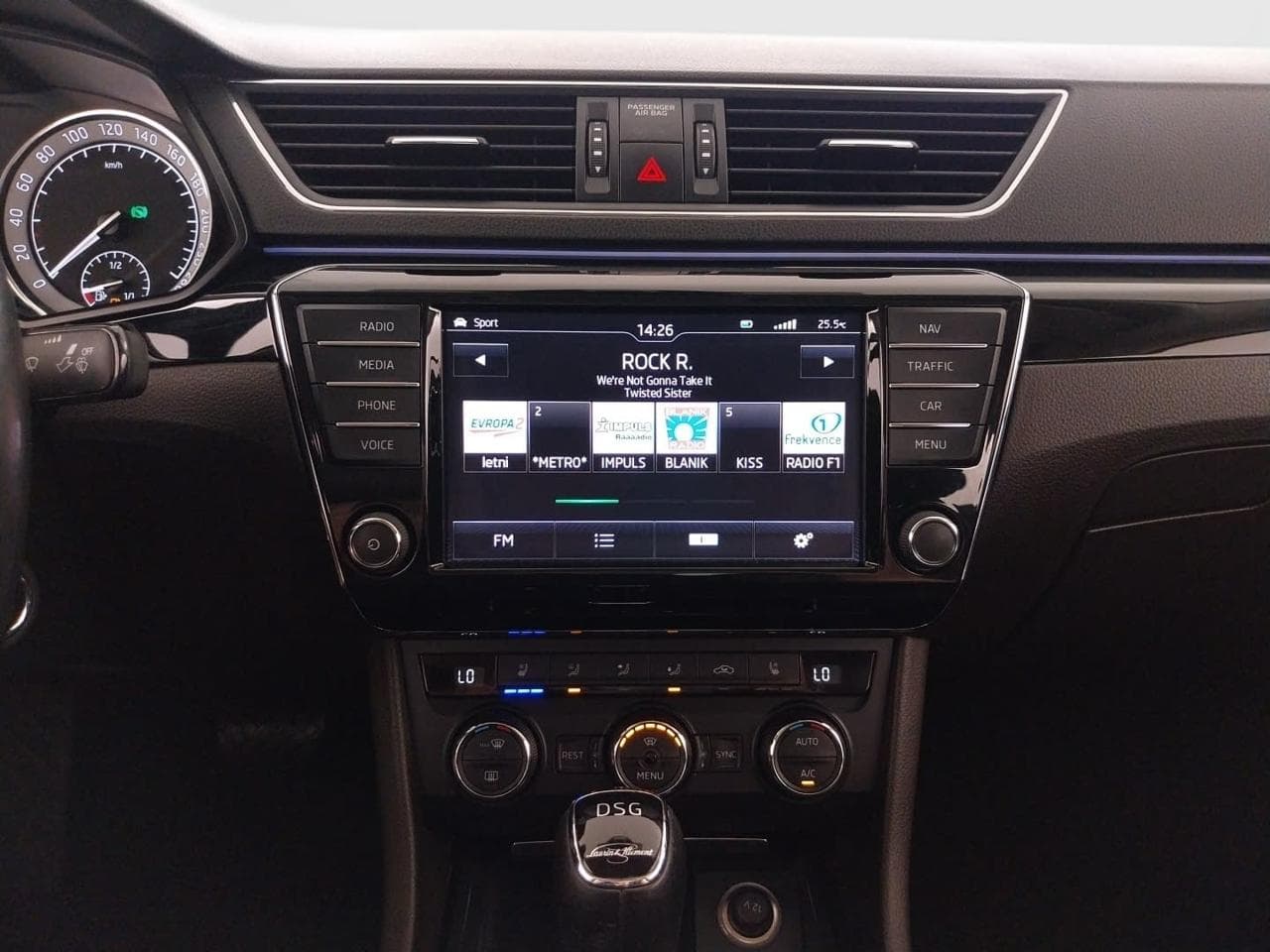 2016 Škoda SUPERB - 18