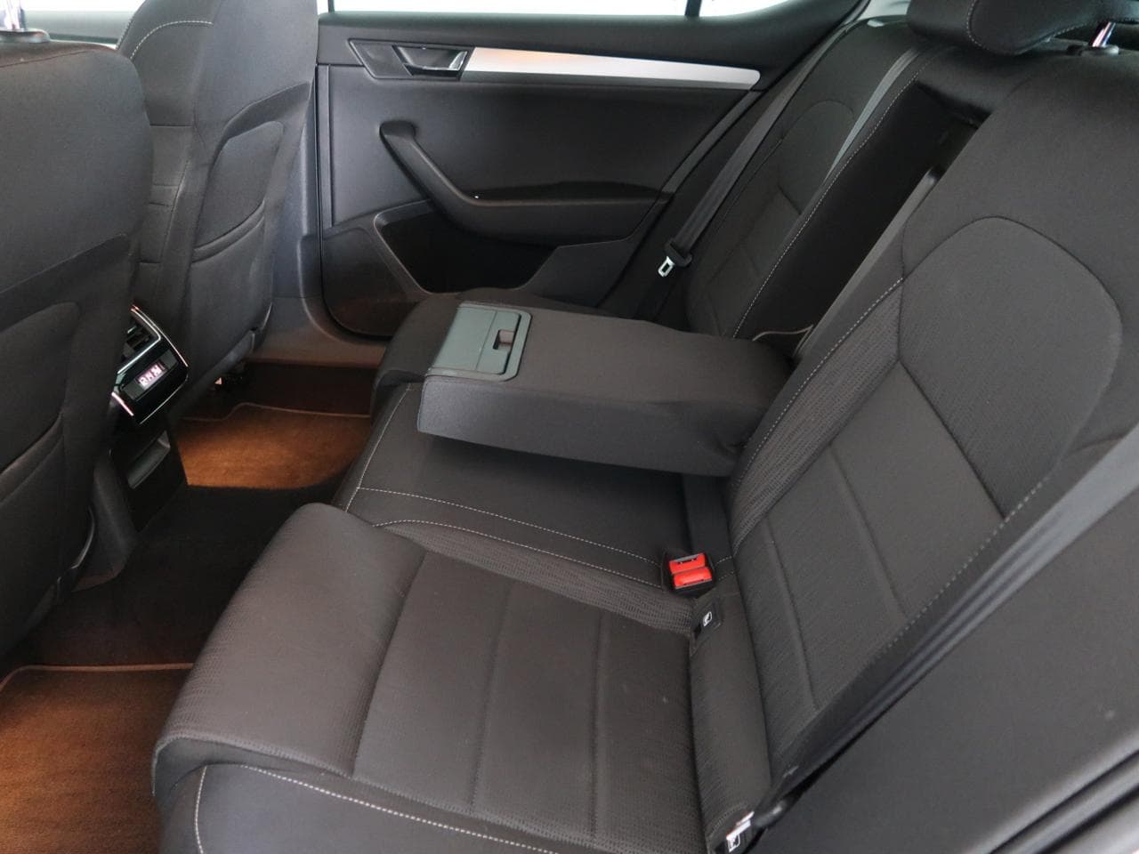 2017 Škoda SUPERB - 15