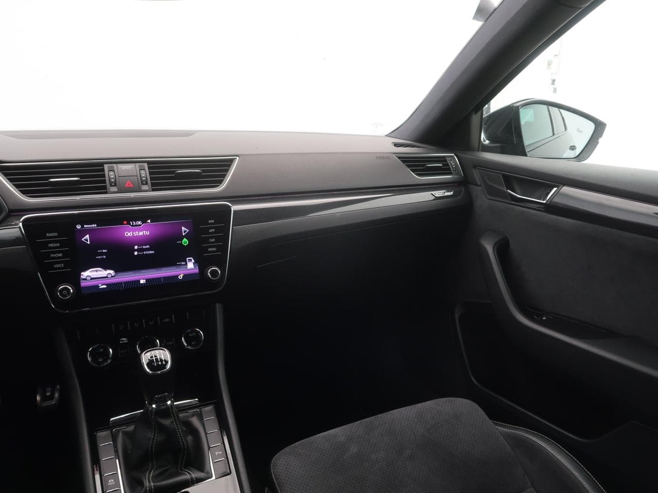 2018 Škoda SUPERB - 11