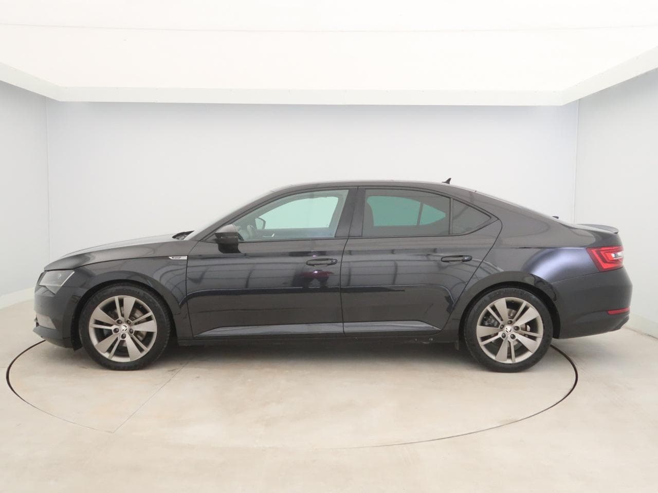 2018 Škoda SUPERB - 4