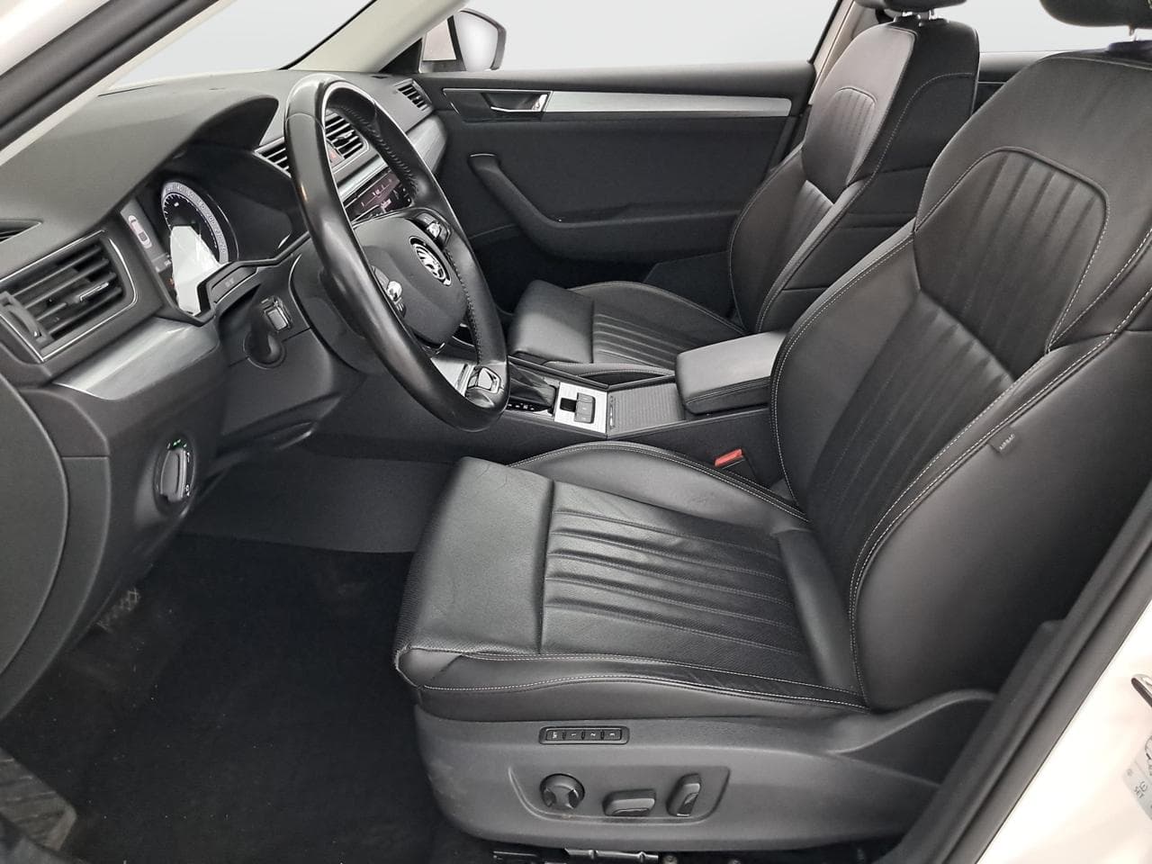 2021 Škoda SUPERB - 16