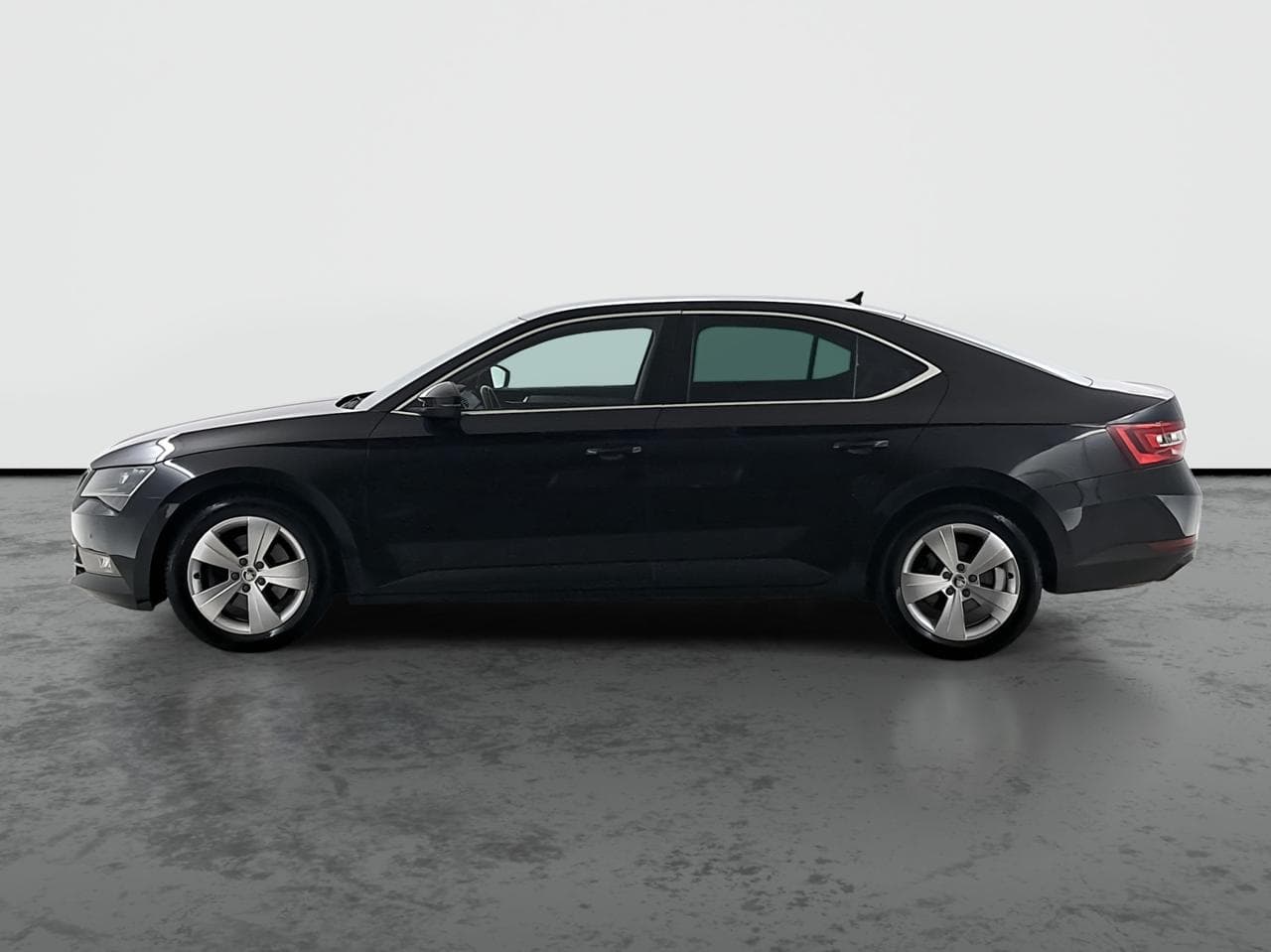 2019 Škoda SUPERB - 4