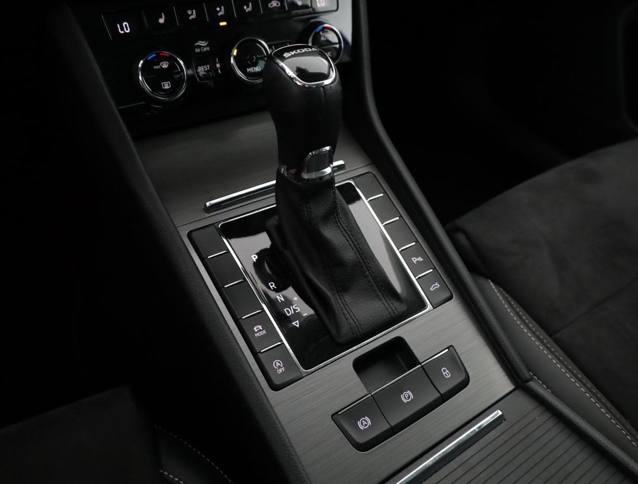2022 Škoda SUPERB - 17