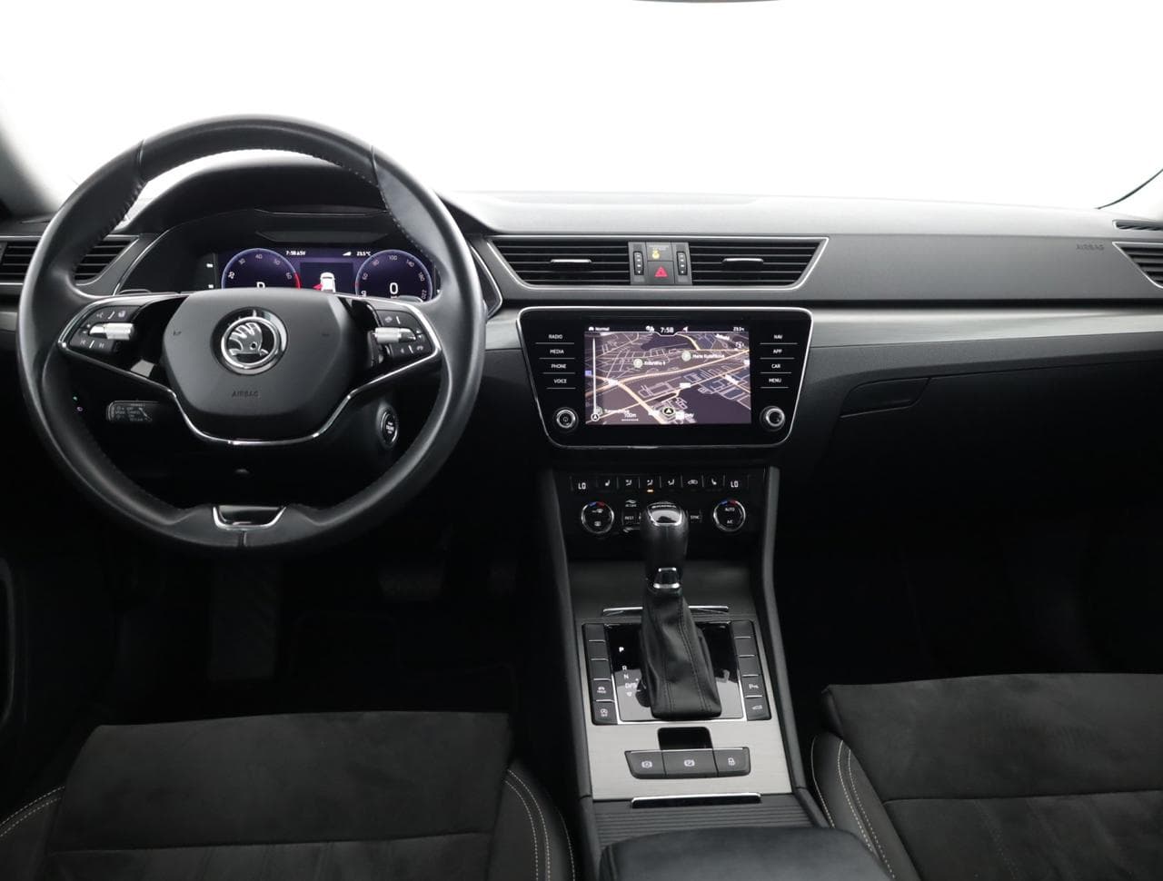 2022 Škoda SUPERB - 9