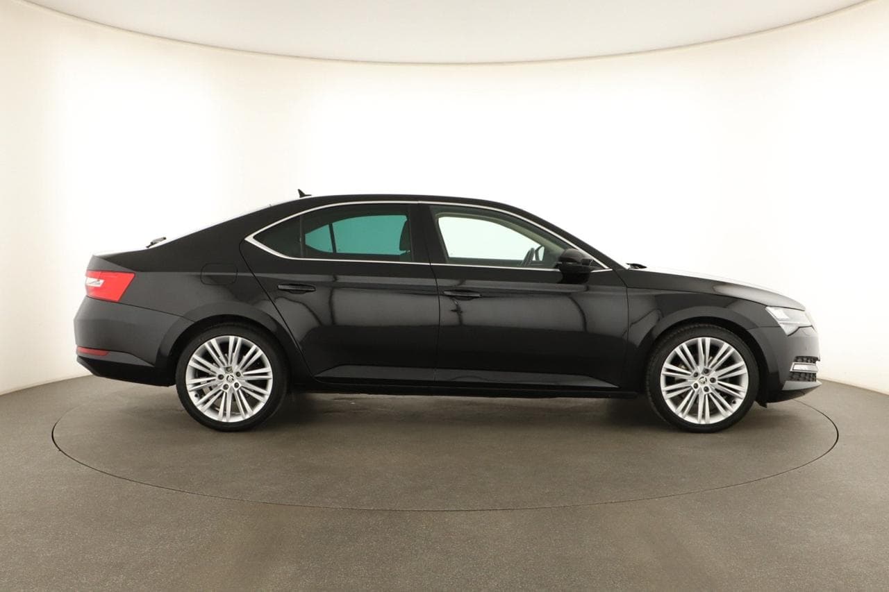 2022 Škoda SUPERB - 8