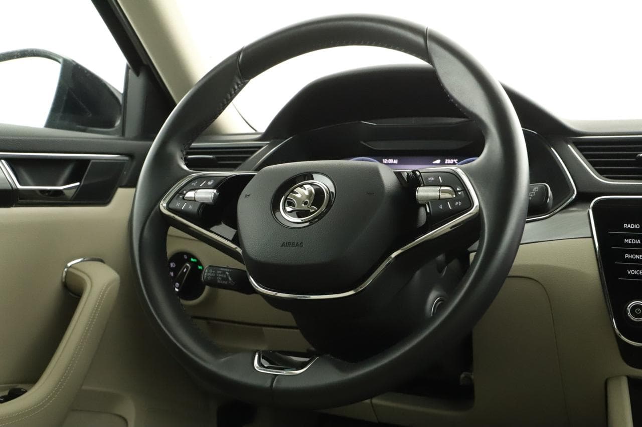 2022 Škoda SUPERB - 14