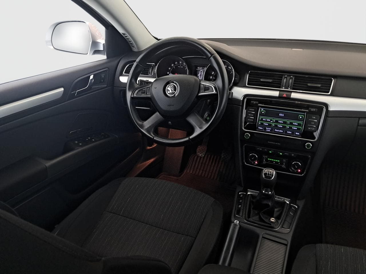 2014 Škoda SUPERB - 9