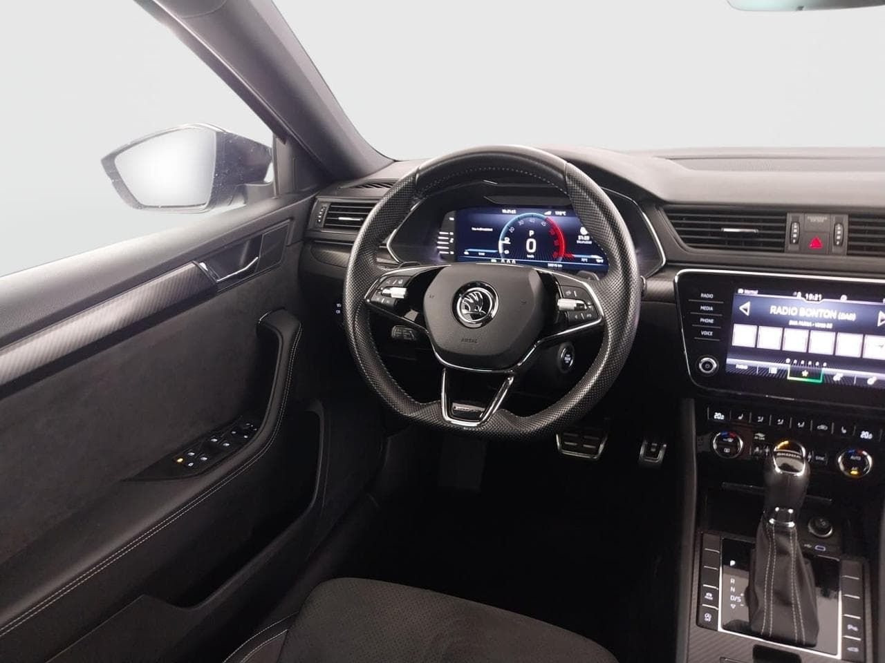 2022 Škoda SUPERB - 9