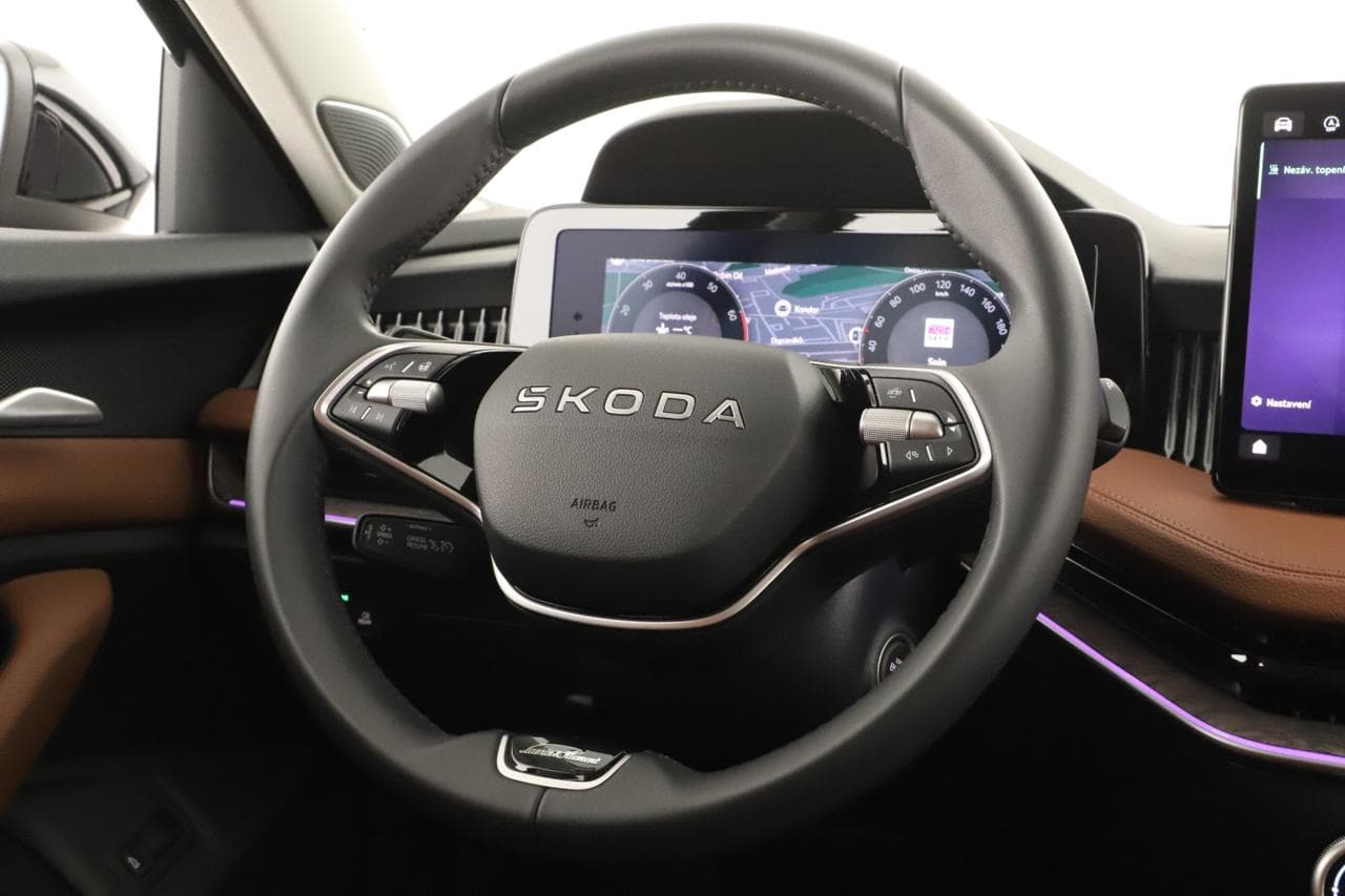 2025 Škoda SUPERB - 14