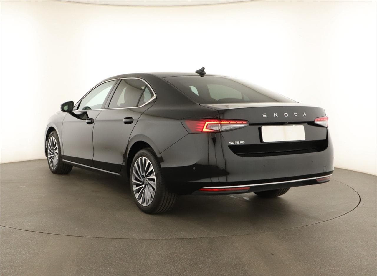 2025 Škoda SUPERB - 5