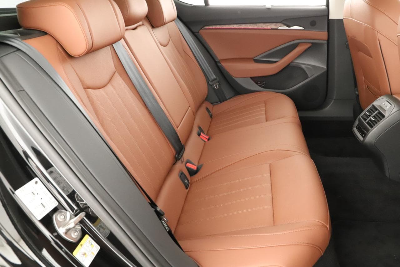 2025 Škoda SUPERB - 11
