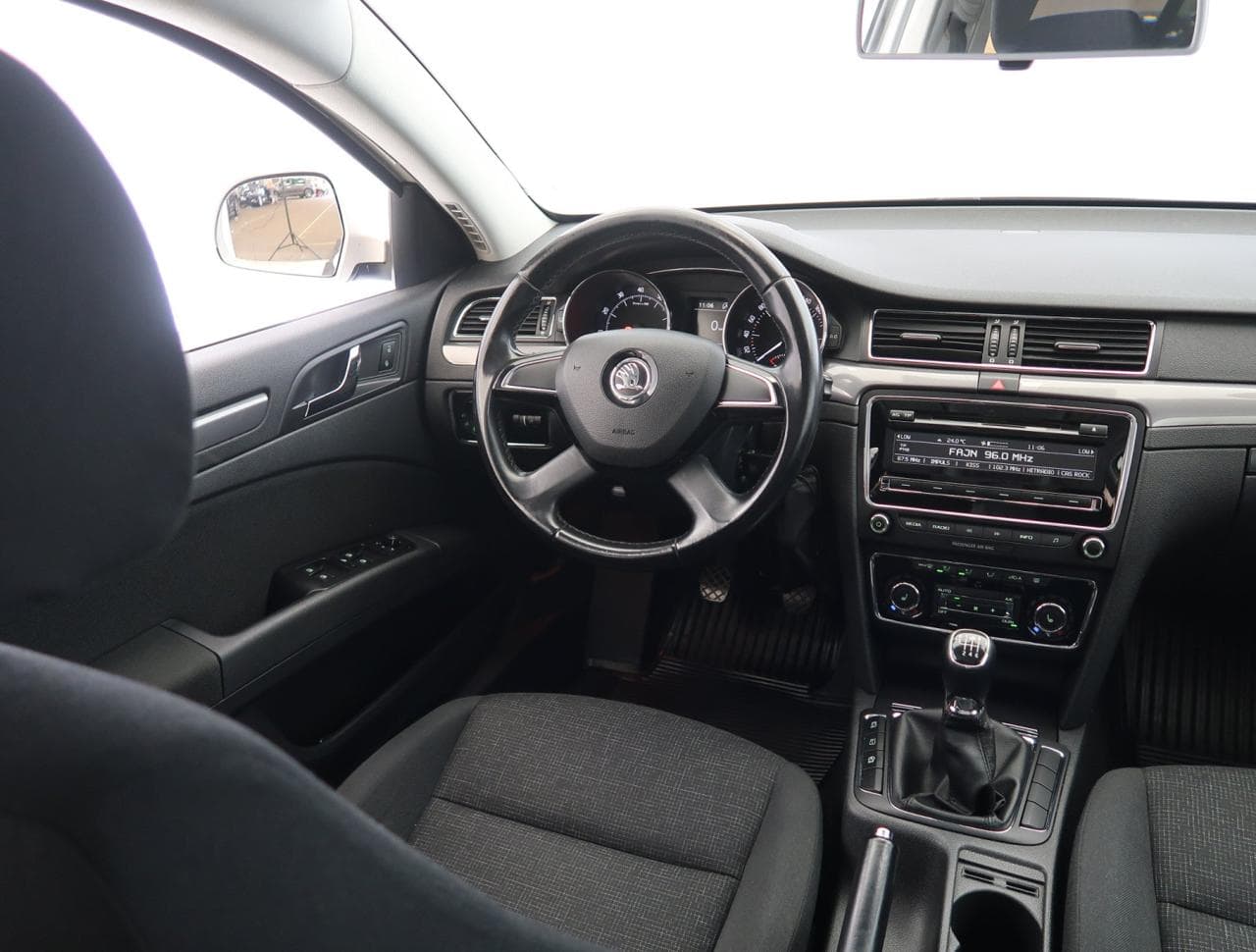 2015 Škoda SUPERB - 9