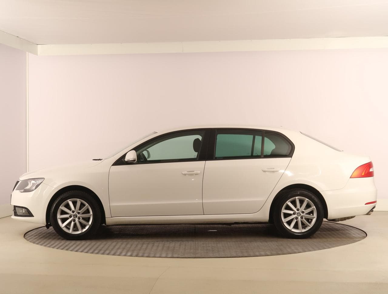 2015 Škoda SUPERB - 4