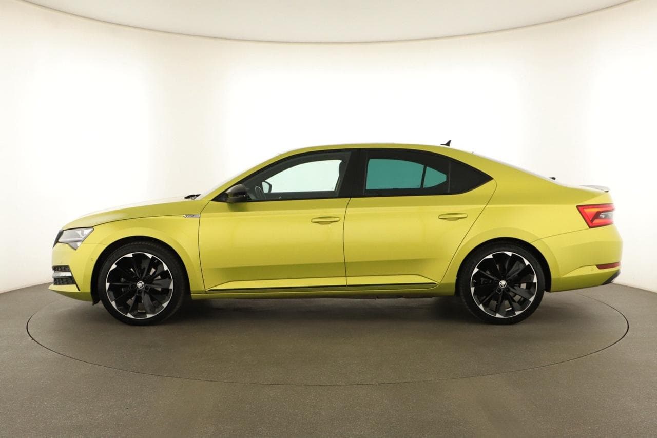 2020 Škoda SUPERB - 4