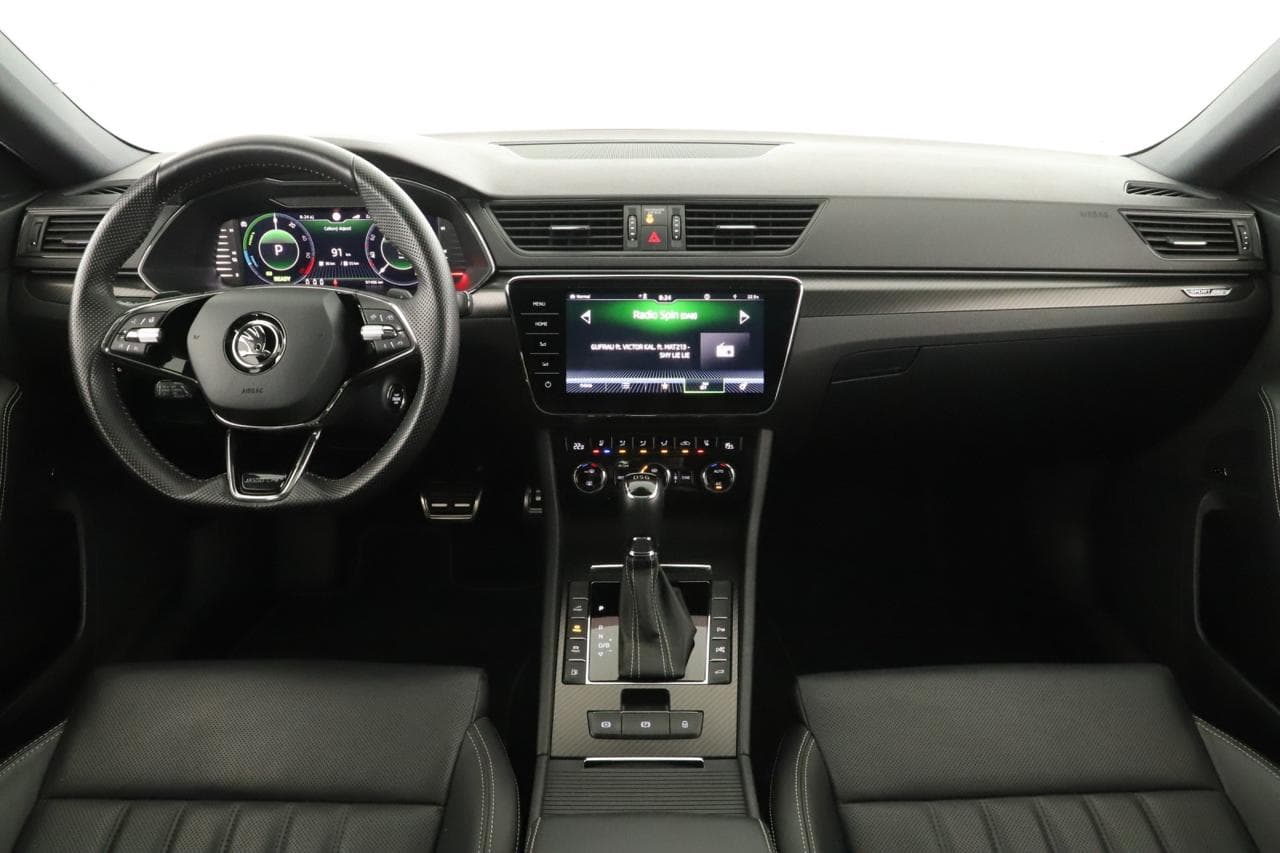 2020 Škoda SUPERB - 9