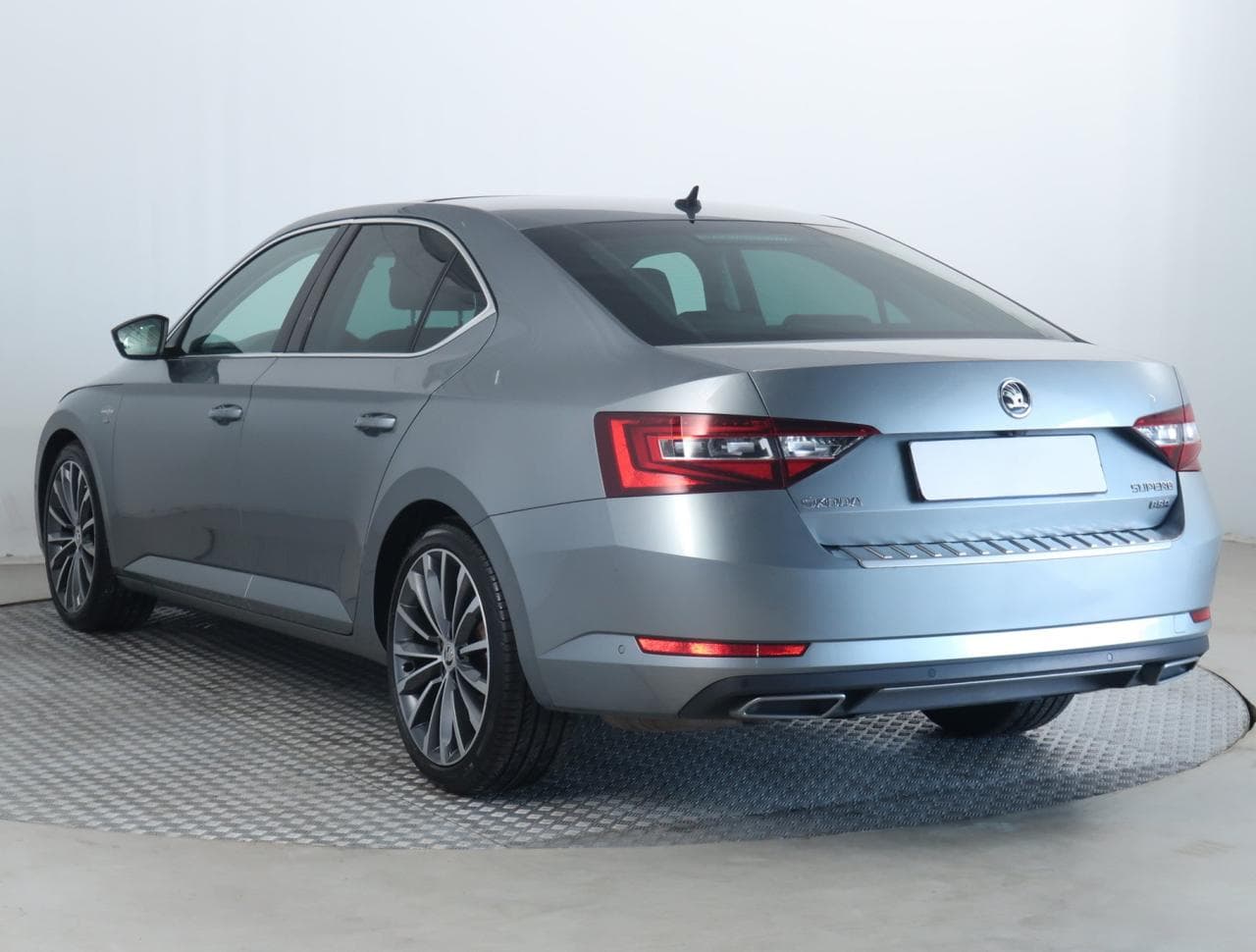 2015 Škoda SUPERB - 5