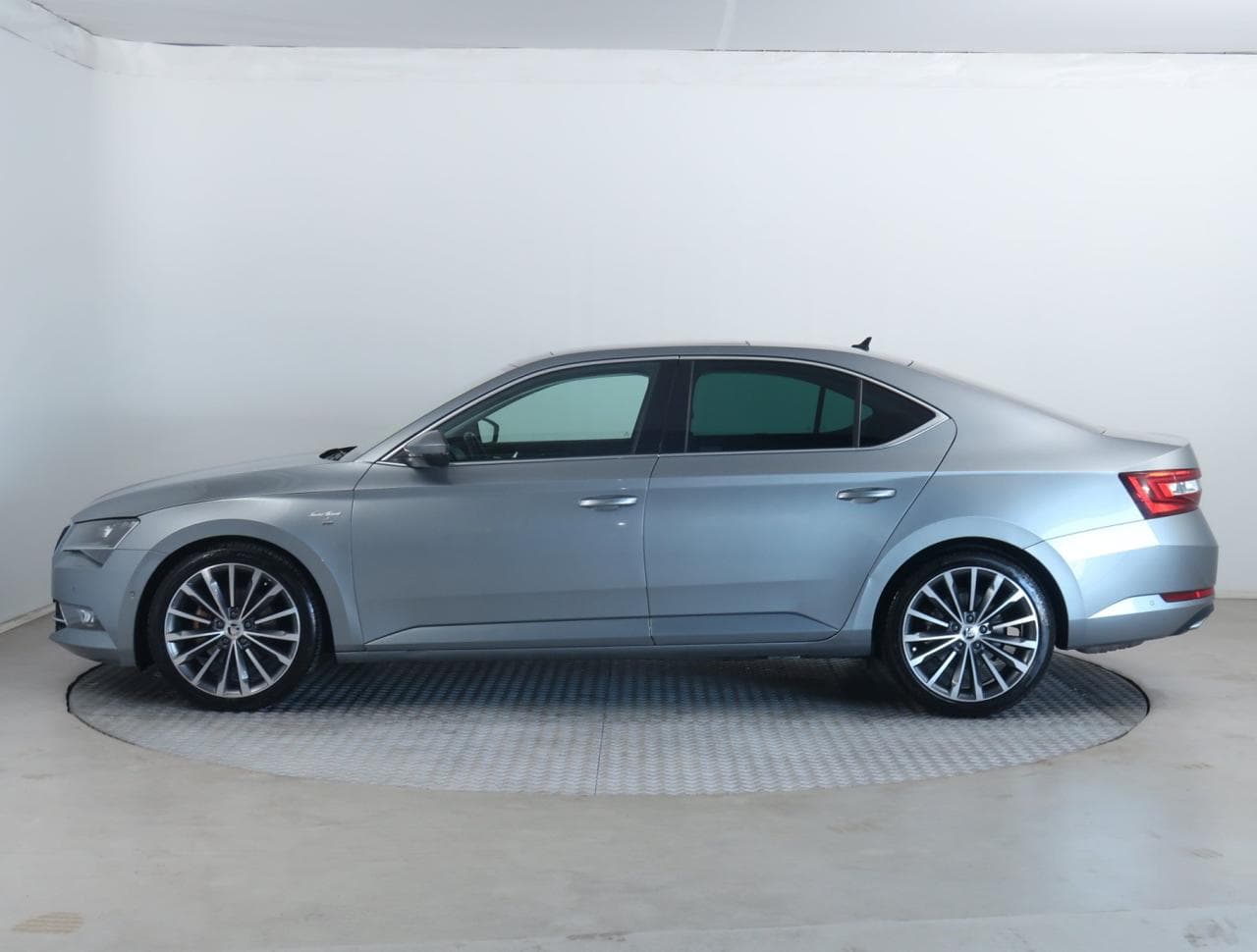 2015 Škoda SUPERB - 4