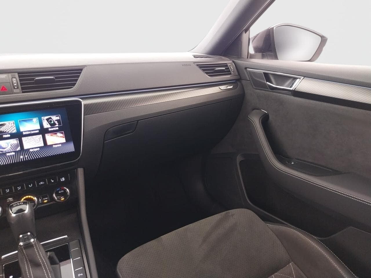 2019 Škoda SUPERB - 11