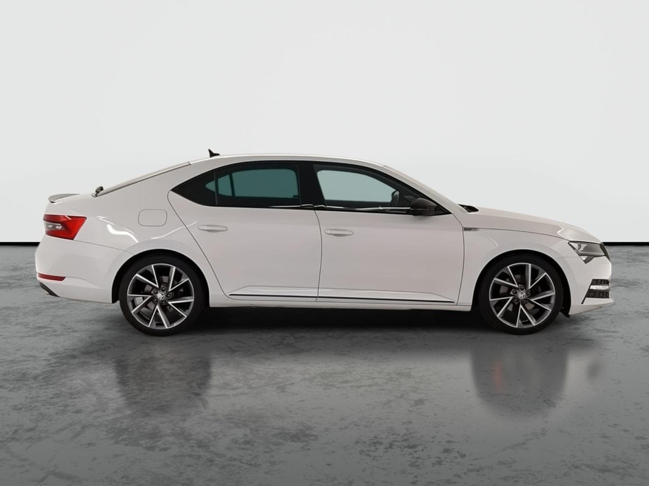 2019 Škoda SUPERB - 8