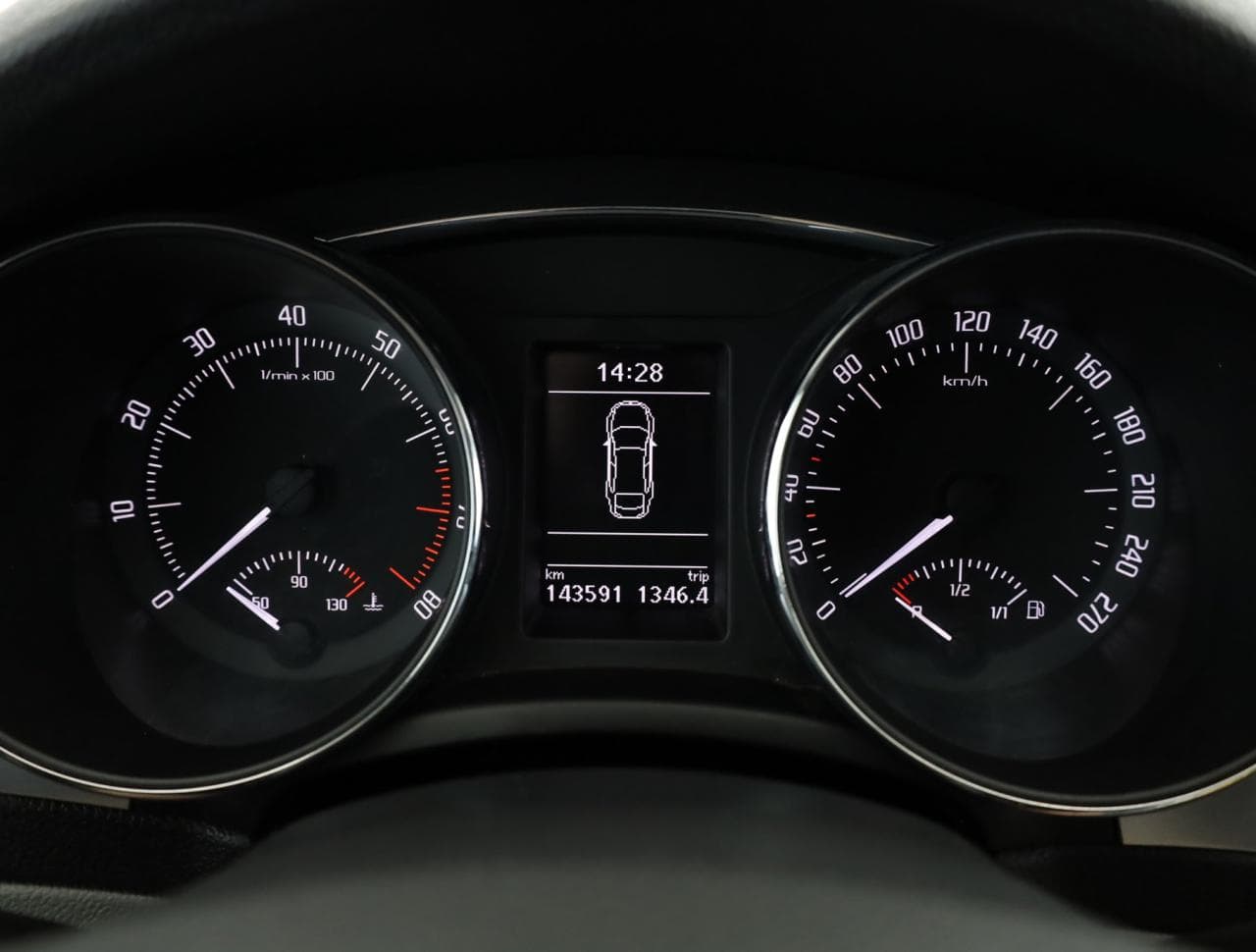 2015 Škoda SUPERB - 14