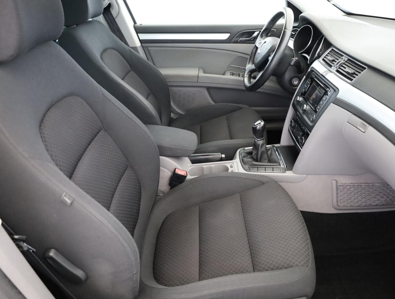 2015 Škoda SUPERB - 10