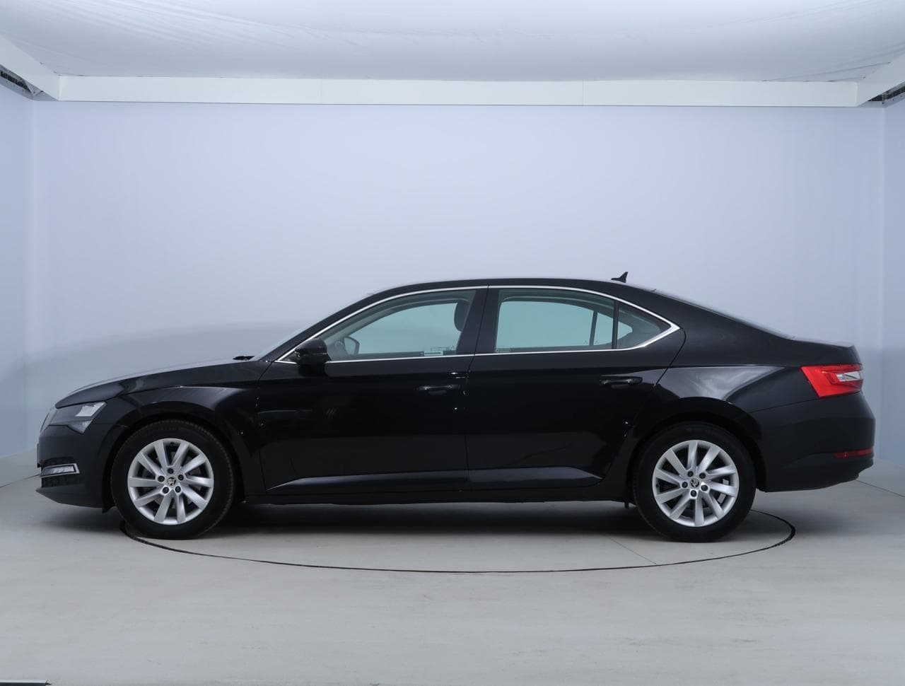 2020 Škoda SUPERB - 4