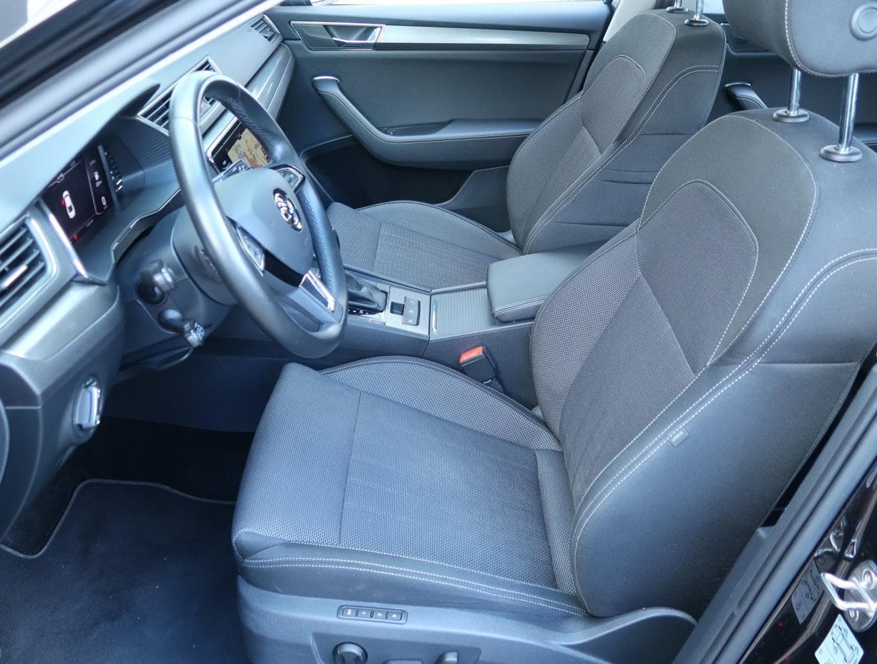 2020 Škoda SUPERB - 16