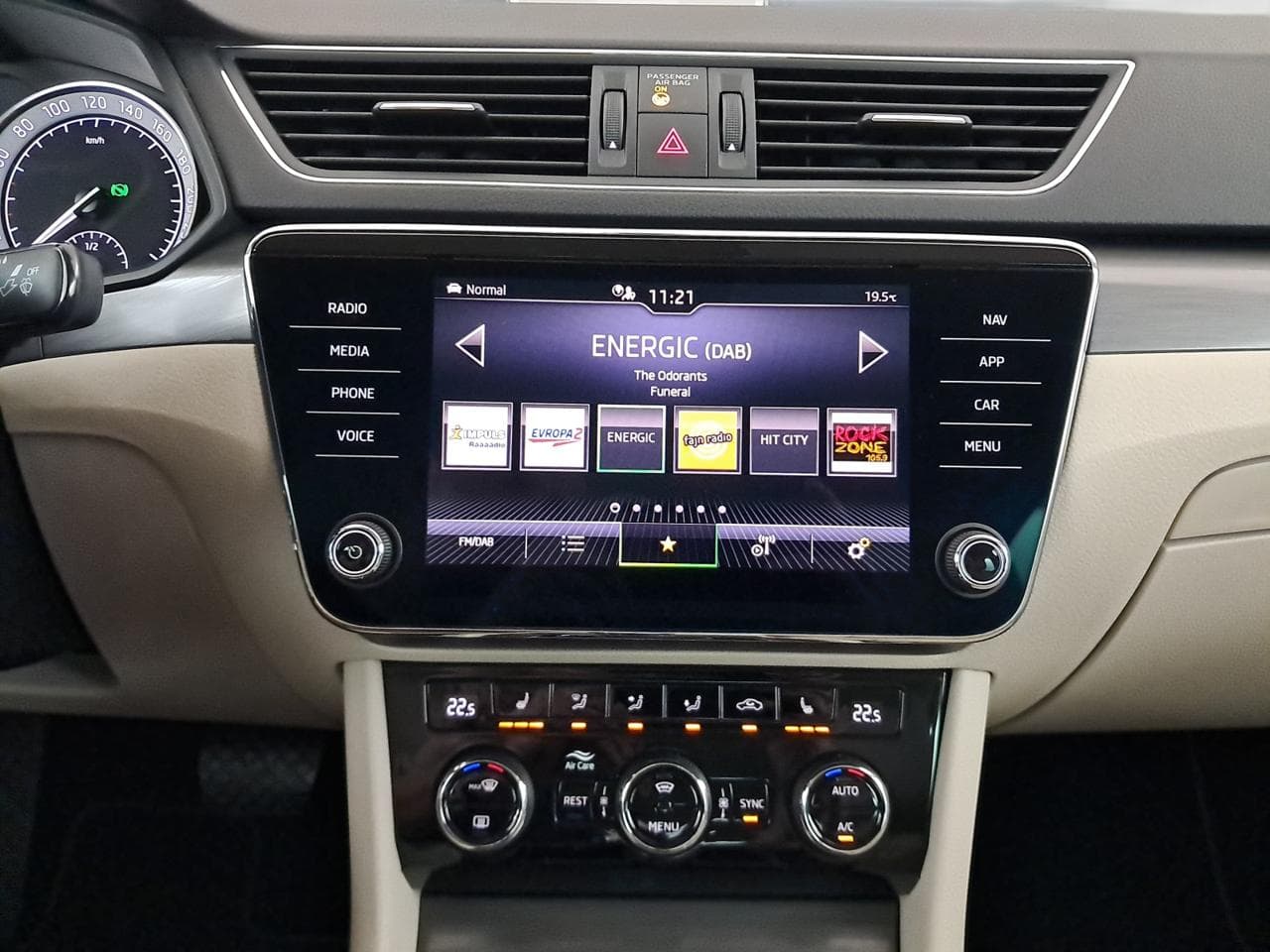 2021 Škoda SUPERB - 18