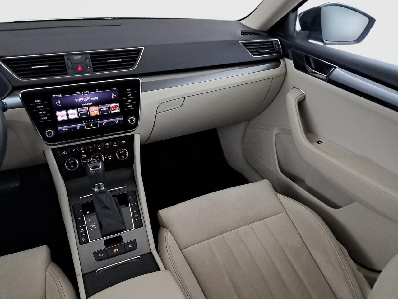 2021 Škoda SUPERB - 11