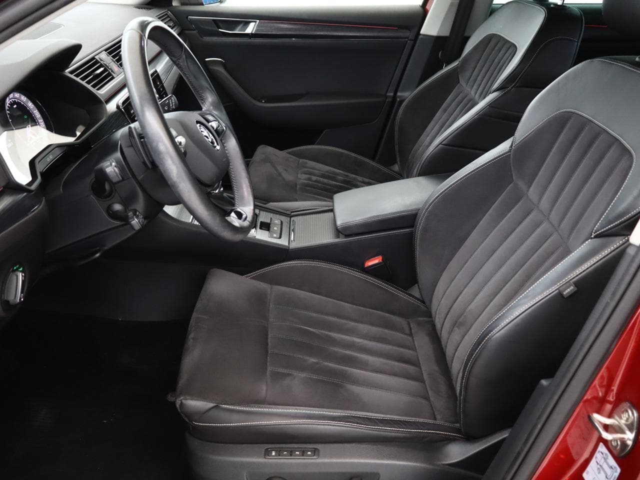2021 Škoda SUPERB - 14