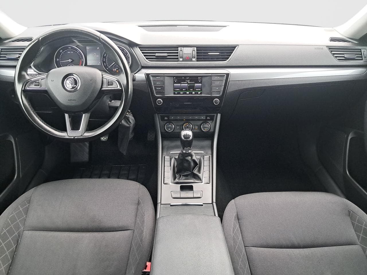 2017 Škoda SUPERB - 11