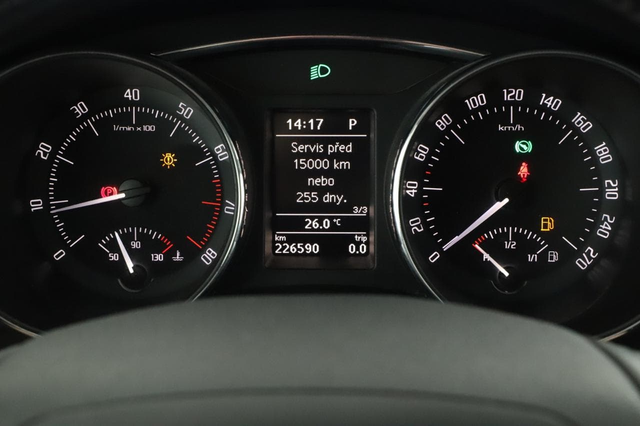 2012 Škoda SUPERB - 14