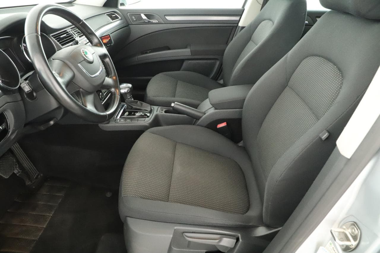 2012 Škoda SUPERB - 13