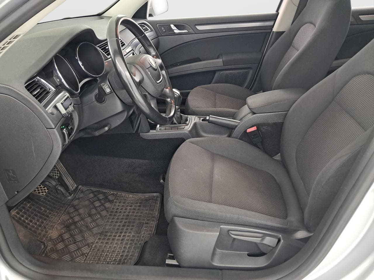 2012 Škoda SUPERB - 16