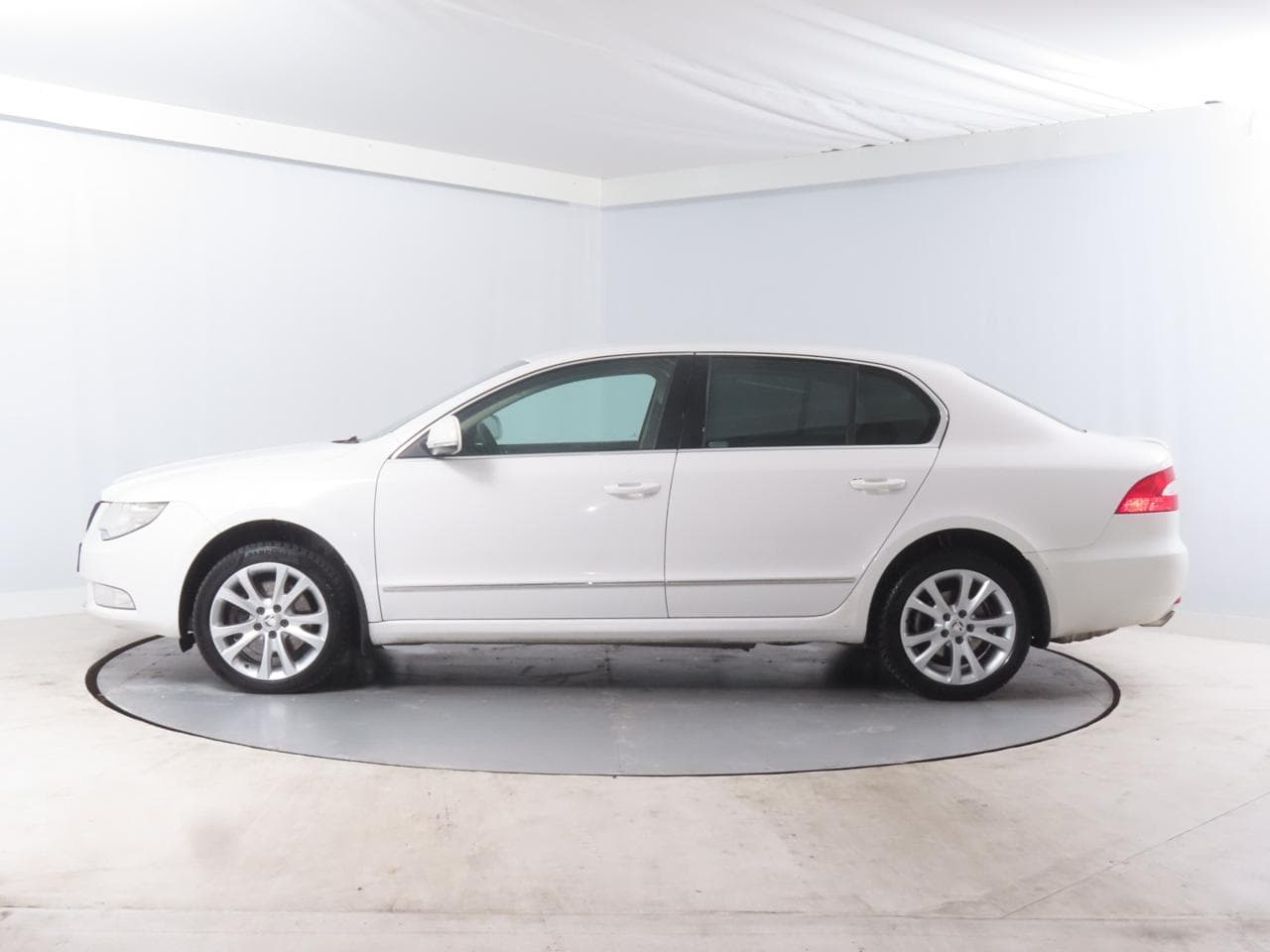 2012 Škoda SUPERB - 4